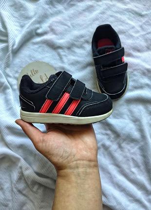 Кросівки для малюків adidas 🧸