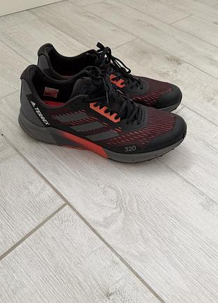 Кросівки adidas