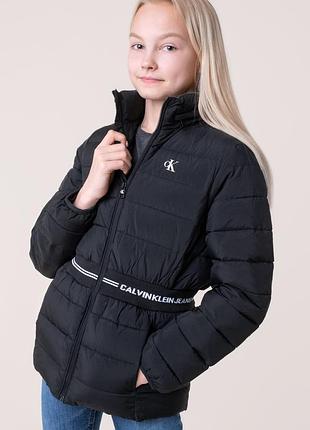 Оригінальна чорна куртка / пуховик calvin klein jeans з логотипом