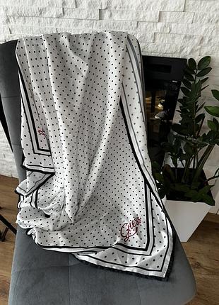 Хустка guess 4