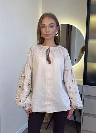 Вишиванка жіноча