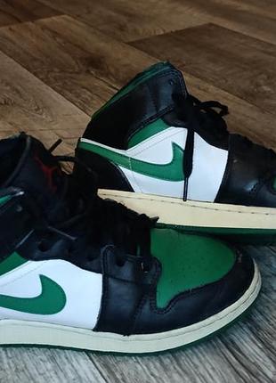 Кросівки nike air jordan 1 mid pine green