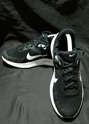 Nike revolution 7 5