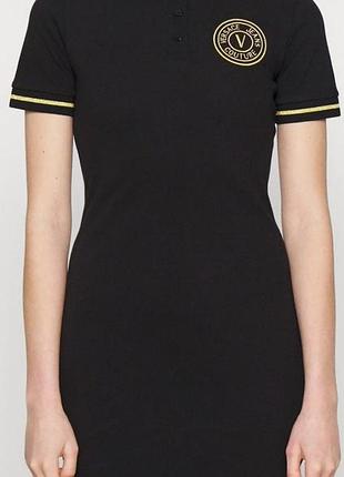 Коротка сукня жіноча versace jeans couture чорна з логотипом