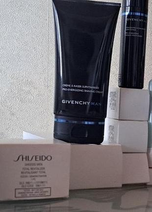 Очищувальний мікроексфоліювальний гель  shiseido