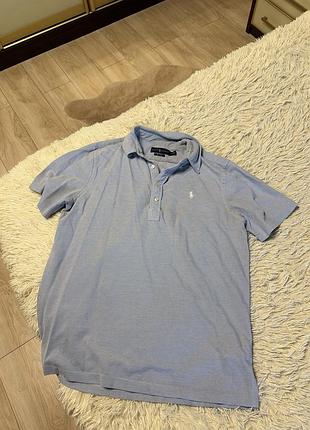 Светло-голубой хлопковый поло от polo ralph lauren дополнен фирменным белым вышитым логотипом на груди.