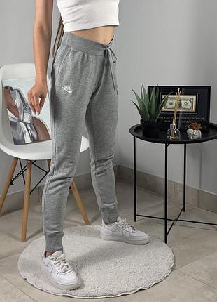 Спортивні штани від nike 2