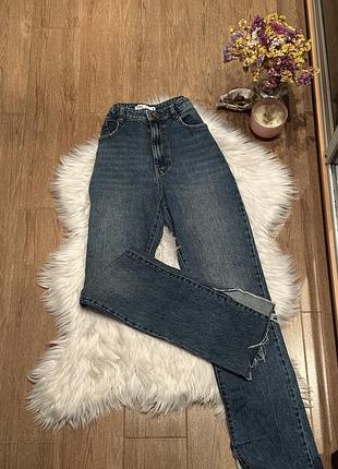 Джинси з необробленим краєм zara💔