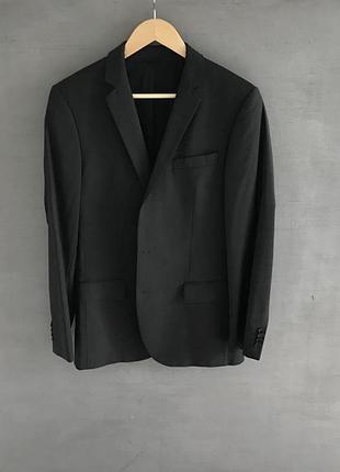 Класичний костюм hugo boss