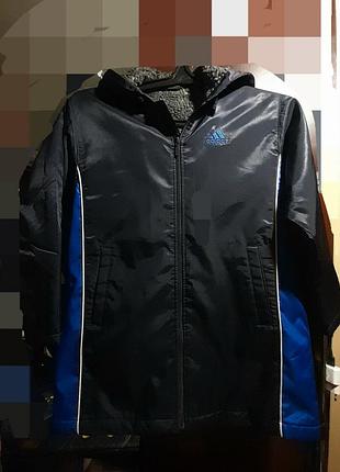 Adidas  тёплая куртка с капюшоном унисекс.