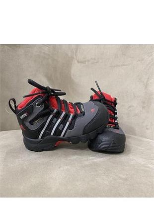 Дитячі термоботинки adidas terrex
