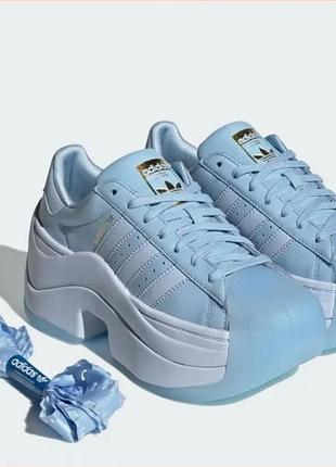 Жіночі adidas  під замовлення