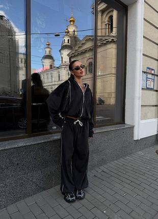 Велюровий костюм на хуторі з кантами