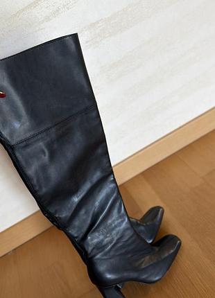 Жіночі високі чоботи zara на підборах