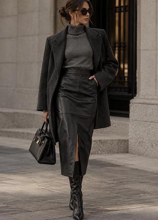 Спідниця міді zara з екошкіри з розрізом