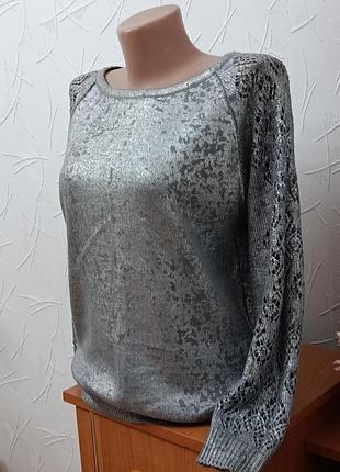 Жіночий джемпер сріблясто-сірий з мерехтінням