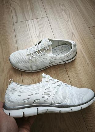 Кросівки жіночі skechers білі