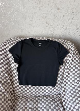 Кроп футболка uniqlo airism / короткий спортивний топ, розмір s