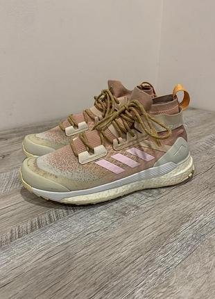 Кросівки adidas prime blue рожеві