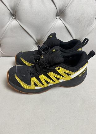 Кросівки унісекс salomon xa pro c.s. waterpro чорні з жовтим