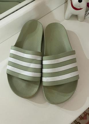 Шльопанці сланці adidas з німеччини