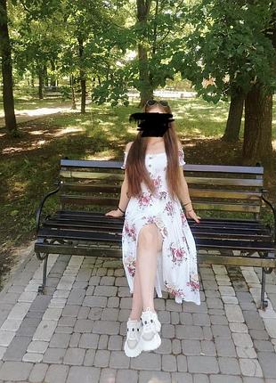 Сукня жіноча літня міді біла з квітковим принтом