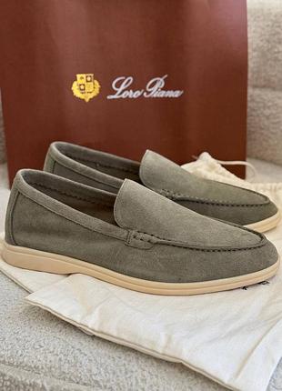 Жіночі лофери loro piana