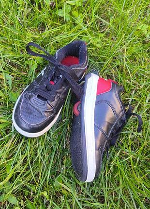 Роликовые кроссовки кеды на колесах sidewalk sports ausa yth 1 / u9 13 / eur 32 19–20 см для мальчика