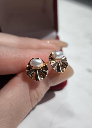 Серьги гвоздики жемчужинки из медицинского золота