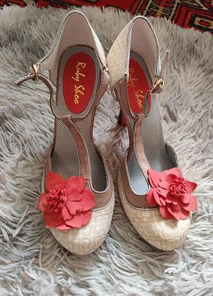 Жіночі туфлі ruby shoo 3