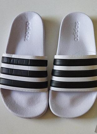 Шльопанці adidas 37р. 22,5см. 9