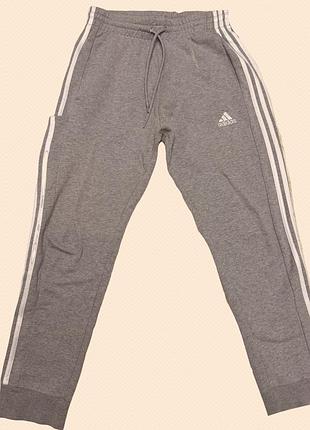 Спортивні чоловічі штани adidas сірі з білими смужками