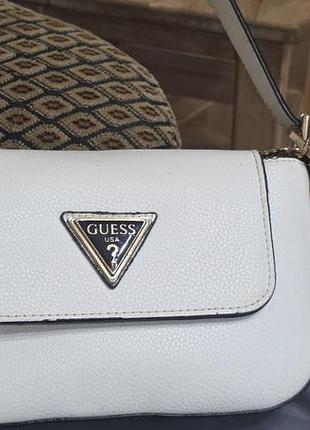 Сумка guess белого цвета 7