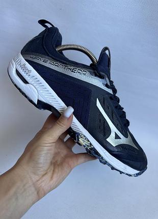 Кросівки mizuno 6