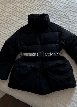 Пуховик calvin klein у чудовому стані