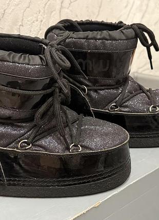 Чоботи жіночі moon boot чорні