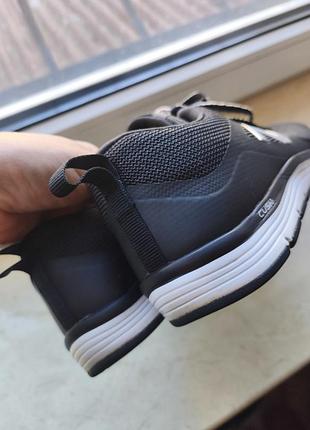 Оригінальні кросівки new balance 4