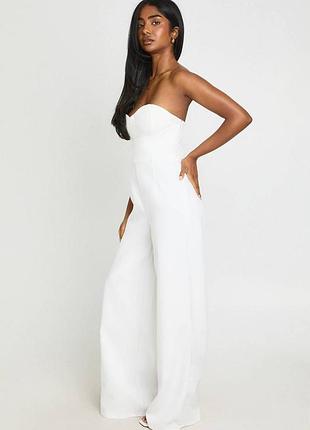 Белый женский комбинезон boohoo s/m