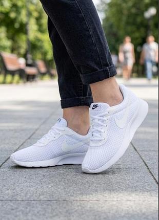 Кросівки жіночі  nike tanjun  39 - 40  ( 25.5 )