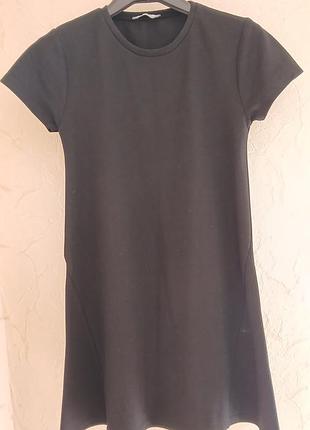 Чорна сукня zara trafaluc, розмір s 🖤
класична чорна сукня з коротким рукавом, універсальна модель на кожен день.