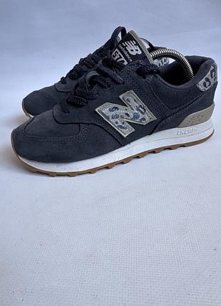 Замшеві кросівки new balance