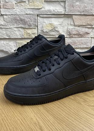 Оригінальні кросівки nike air force 1 low "triple black".