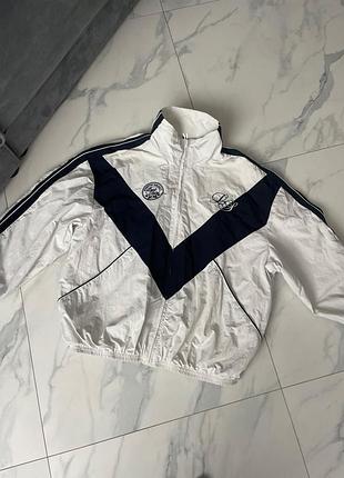 Вітровка жіноча bershka біла,