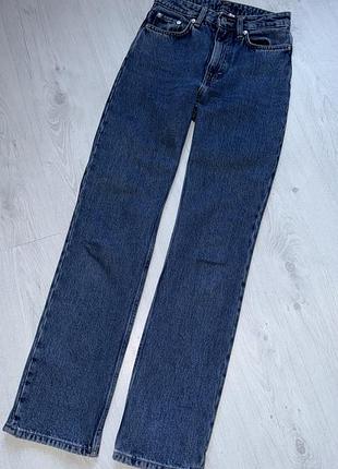 Прямі денім voyage standard weekday 24/30 size 5