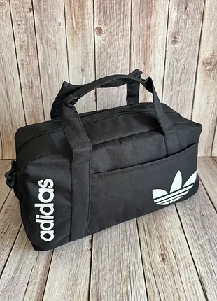 Містка дорожня сумка adidas чорна, 3 відділення на блискавках 50×24×24 см