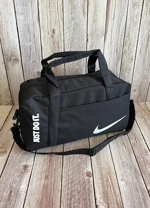 Дорожня сумка nike 50×24×24 см, чорна спортивна модель oxford 1000d через плече
