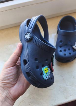 Оригінальні сланці crocs c10