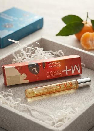 Escentric molecules molecule m01+mandarin цитрусовий деревний аромат з унікальним поєднанням акордів соковитого  молекулою iso e super, міні, 8,5 мл;