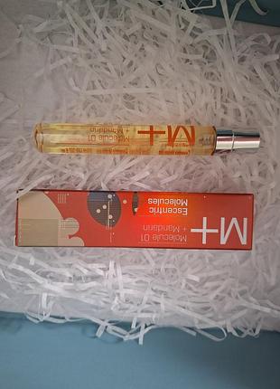Escentric molecules molecule m01+mandarin цитрусовый древесный аромат с уникальным сочетанием аккордов сочного молекулой iso e super, мини, 8,5 мл; 2