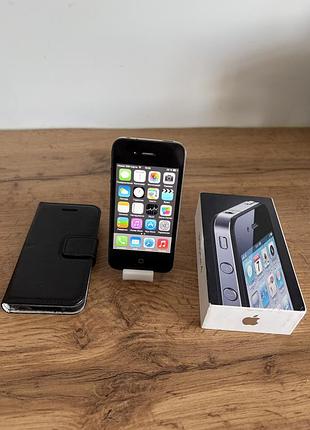 Iphone 4 16 гб з коробкою та чохлом